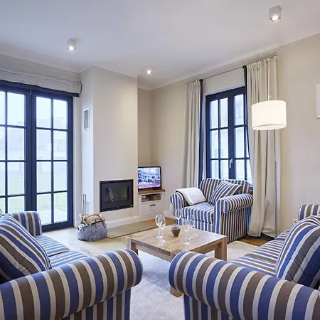 Reetland Am - Luxus Reetdachvilla Mit 3 Schlafzimmern, Sauna Und Kamin F15 Dranske