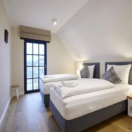 펜션 Reetland Am - Luxus Reetdachvilla Mit 3 Schlafzimmern, Sauna Und Kamin F15 드란스케