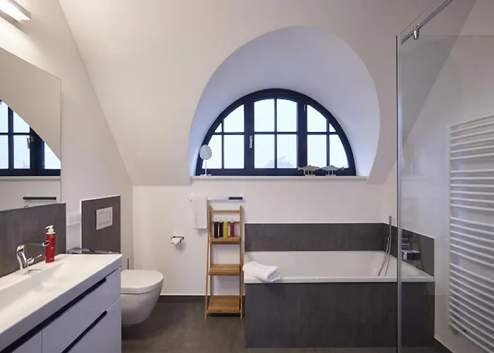 펜션 Reetland Am - Luxus Reetdachvilla Mit 3 Schlafzimmern, Sauna Und Kamin F15 *