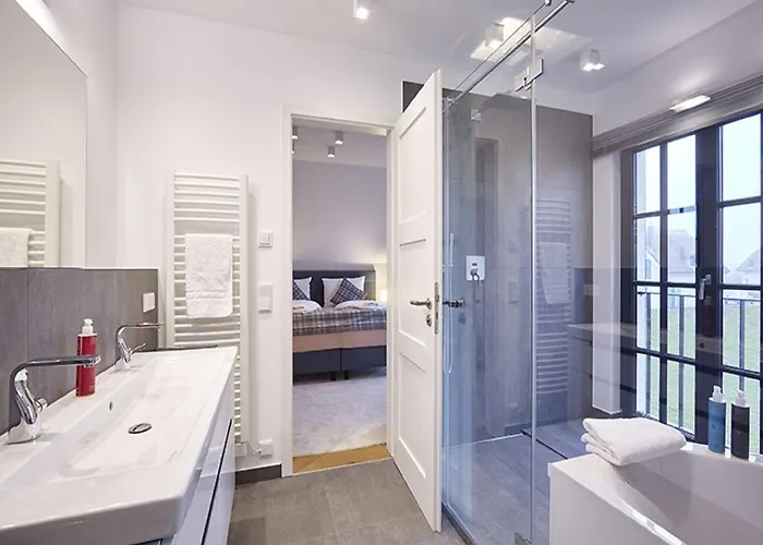 펜션 Reetland Am - Luxus Reetdachvilla Mit 3 Schlafzimmern, Sauna Und Kamin F15 드란스케
